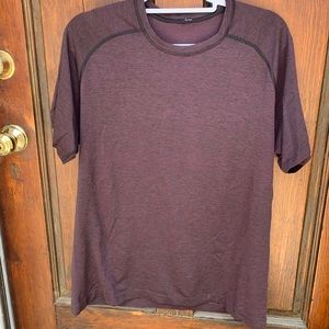 Maroon mens Lululemon top